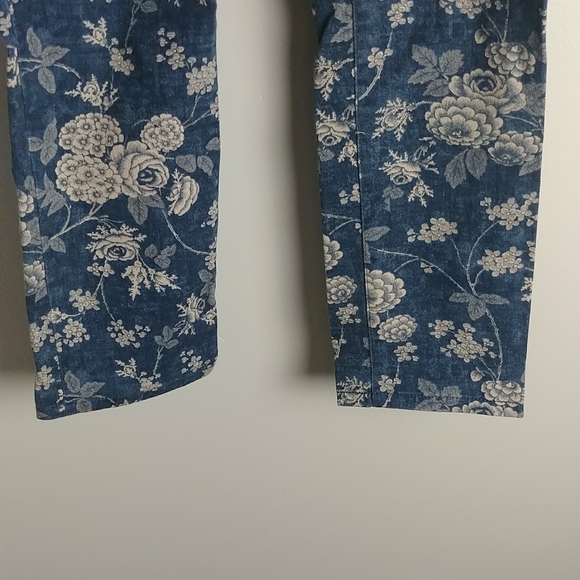 Lauren Jean Company Floral Denim Jeans Pants - Picture 5 of 7